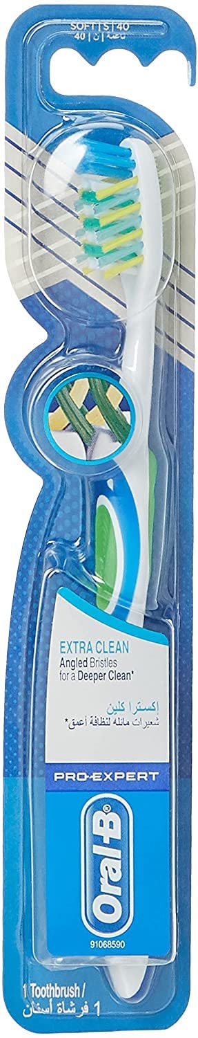Oral-B Pro-Expert Extra Clean, Soft Manual Toothbrush With Angled Bristles