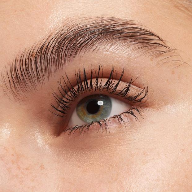 Essence Lash Princess Waterproof mascara brush detail