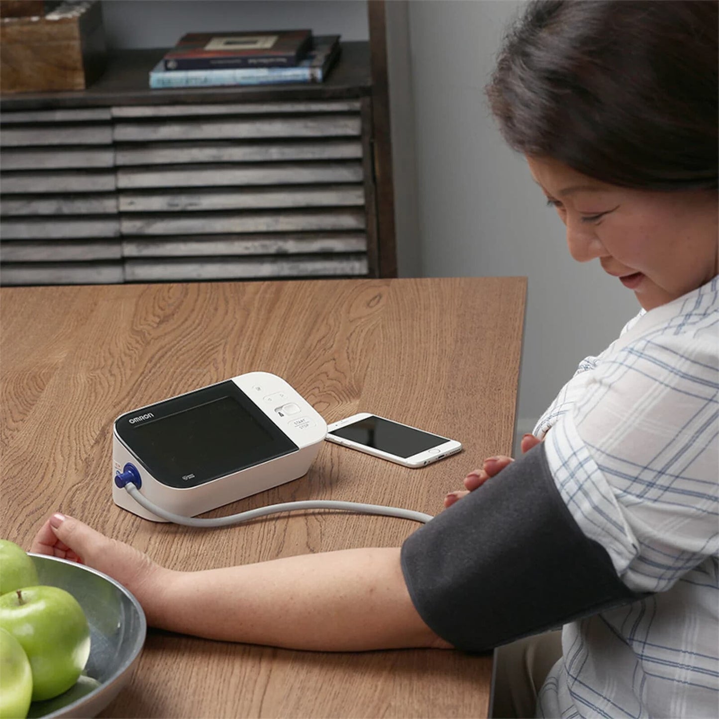 OMRON 10 Series BP7450 home blood pressure measurement